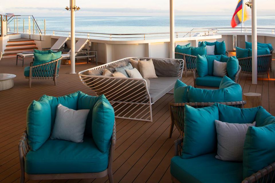 https___blogs-images.forbes.com_micheleherrmann_files_2019_07_1561324869_FL19-SunsetLounge2-PR