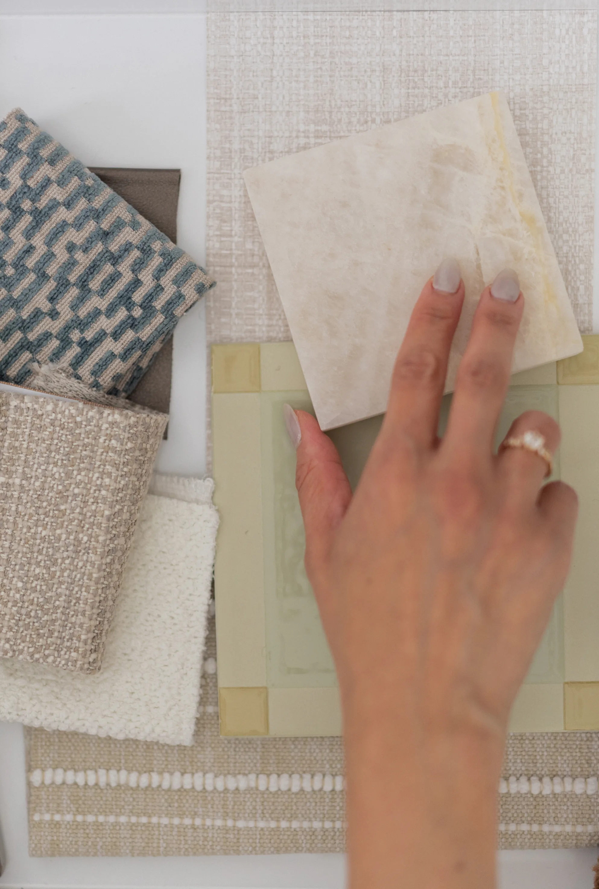 BG Studio arranging materials